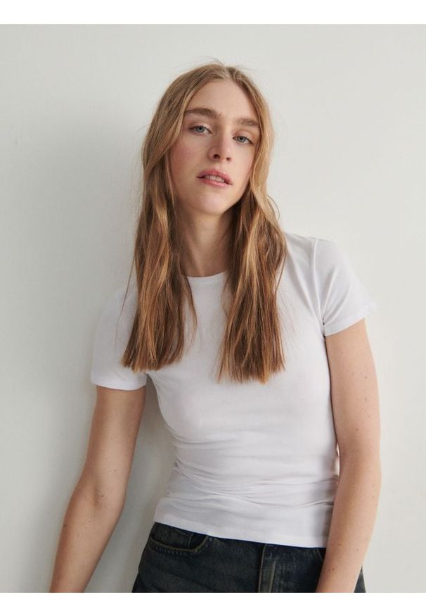 Reserved - Bawełniany t-shirt - biały. Kolor: biały. Materiał: bawełna. Wzór: gładki