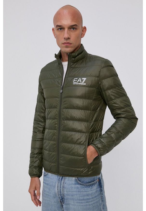 EA7 Emporio Armani - Kurtka puchowa. Okazja: na co dzień. Kolor: zielony. Materiał: puch. Styl: casual