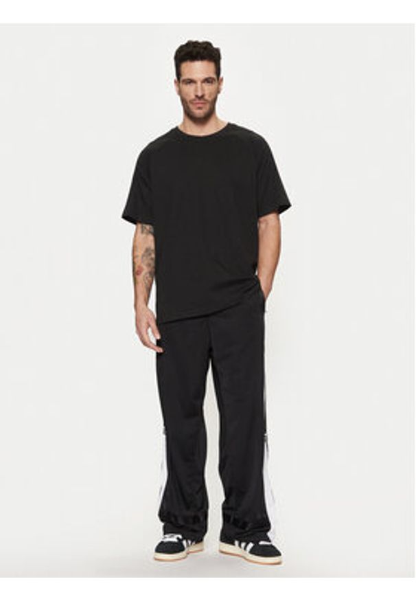 Adidas - adidas T-Shirt Premium Essentials JC9570 Czarny Loose Fit. Kolor: czarny. Materiał: bawełna