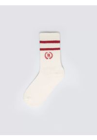 Big-Star - Skarpety damskie długie białe z czerwonymi paskami Prepaliana 603. Kolor: czerwony. Materiał: prążkowany, bawełna. Wzór: haft, ze splotem #1