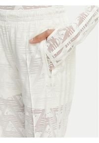 Adidas - adidas Spodnie dresowe Firebird Classic KE3455 Écru Regular Fit. Kolor: kremowy. Materiał: syntetyk #2