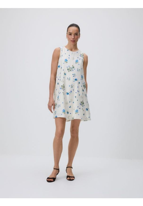 Reserved - Wzorzysta sukienka z wiskozą - jasnoniebieski. Kolor: niebieski. Materiał: wiskoza