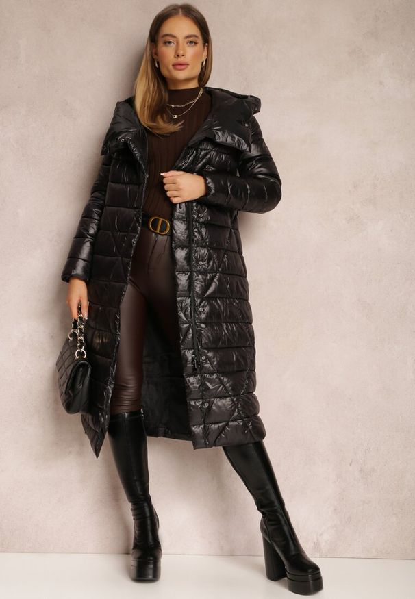 Renee - Czarna Kurtka za Kolano z Wiązanym Paskiem i Kapturem Feome. Okazja: na co dzień. Kolor: czarny. Materiał: tkanina. Styl: casual, klasyczny