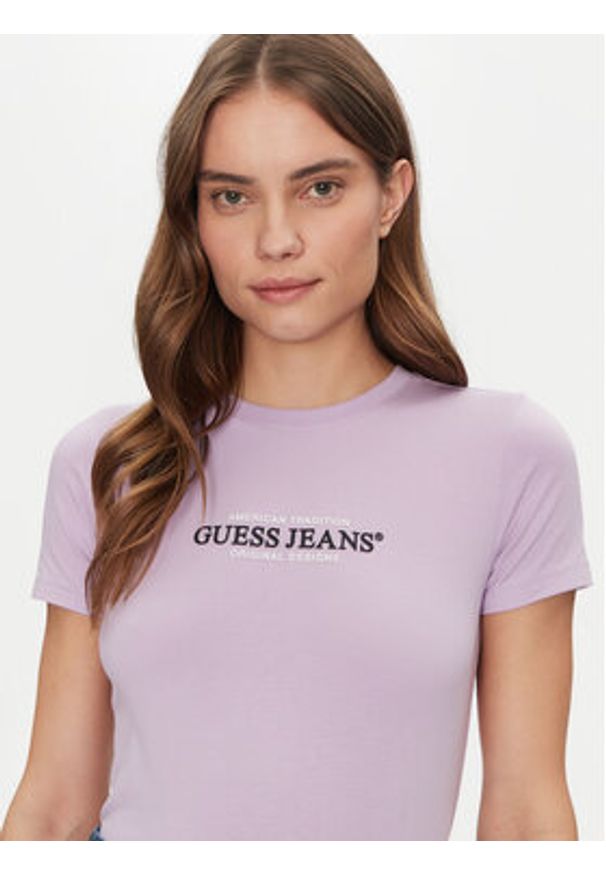 Guess Jeans T-Shirt W4YI03 J1314 Fioletowy Slim Fit. Kolor: fioletowy. Materiał: bawełna