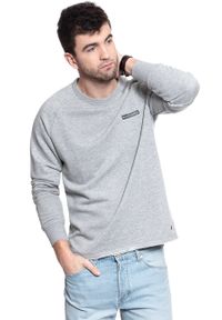 Mustang - MĘSKA BLUZA MUSTANG BEN C SMALL LOGO MID GREY MELANGE 1008540 4140. Materiał: bawełna, jeans, tkanina, materiał. Wzór: jednolity, nadruk. Styl: klasyczny #3