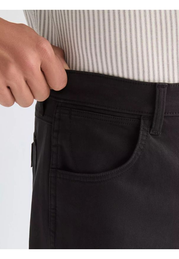 Wrangler - MĘSKIE SPODNIE WRANGLER GREENSBORO CAVIAR 112378466