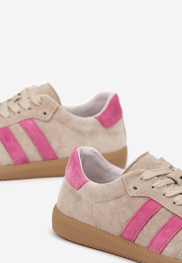 Born2be - Beżowo-Różowe Sneakersy na Płaskiej Podeszwie ze Skórzaną Wkładką i Geometrycznym Wzorem Nelirria. Okazja: do pracy, na spacer. Kolor: beżowy. Materiał: skóra. Wzór: geometria. Obcas: na płaskiej podeszwie. Sport: turystyka piesza