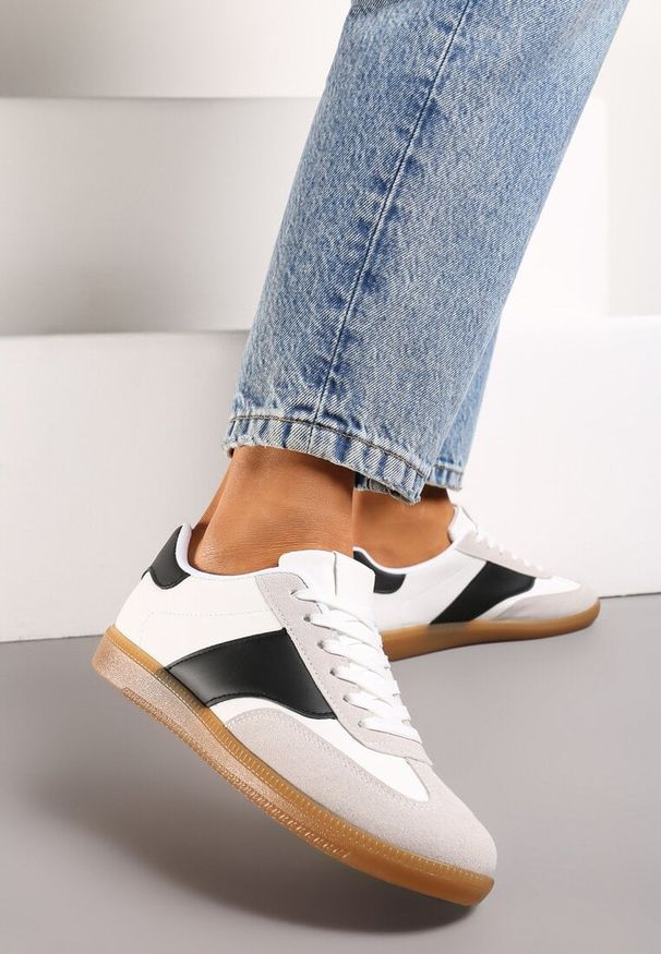 Born2be - Biało-Czarne Sneakersy Tenisówki o Klasycznym Fasonie Do Kostki Satrama. Kolor: biały. Materiał: materiał, jeans. Sezon: lato, wiosna