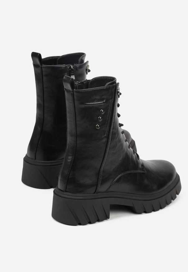 Born2be - Czarne Botki Workery w Stylu Grunge z Nitami przy Cholewce Anelerie. Kolor: czarny. Materiał: jeans. Szerokość cholewki: normalna. Obcas: na płaskiej podeszwie