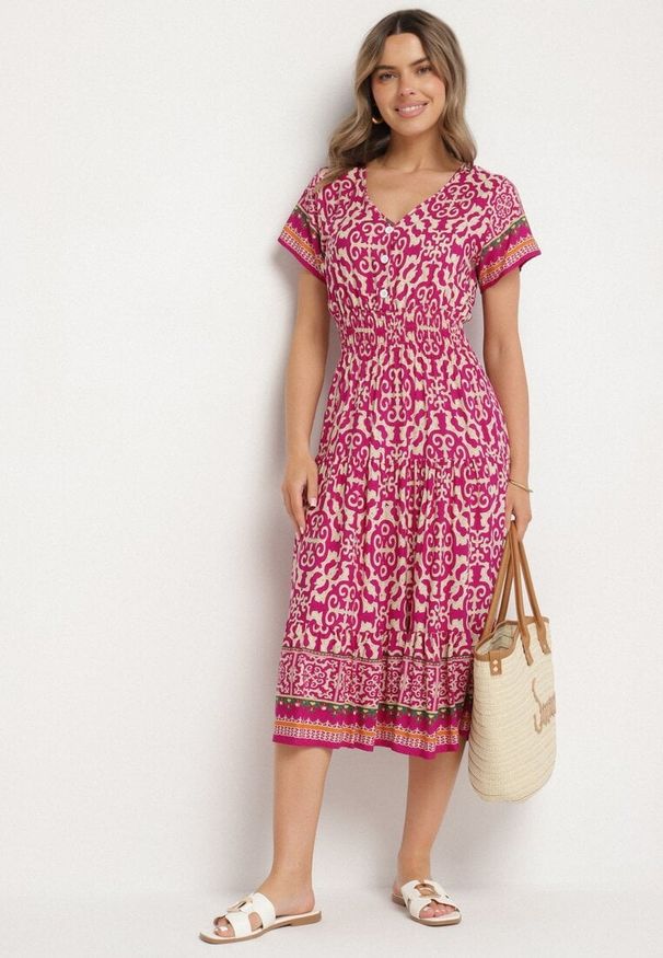 Born2be - Fioletowa Bawełniana Sukienka z Gumką w Talii i Guzikami Natiflione. Okazja: na co dzień. Typ kołnierza: dekolt w kształcie V. Kolor: fioletowy. Materiał: bawełna. Typ sukienki: rozkloszowane, oversize. Styl: klasyczny, casual, elegancki