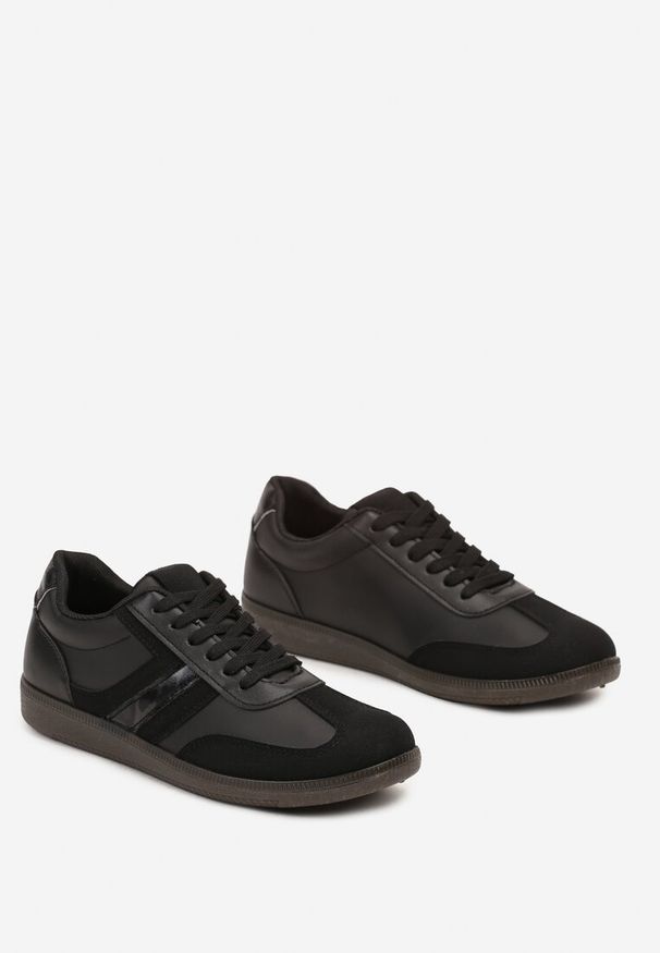 Renee - Czarne Casualowe Sneakersy z Geometrycznymi Wzorami i Kontrastowymi Przeszyciami Riandrea. Okazja: na co dzień. Nosek buta: okrągły. Zapięcie: sznurówki. Kolor: czarny. Wzór: geometria. Materiał: jeans, materiał. Obcas: na obcasie, na płaskiej podeszwie. Wysokość obcasa: niski. Sport: turystyka piesza