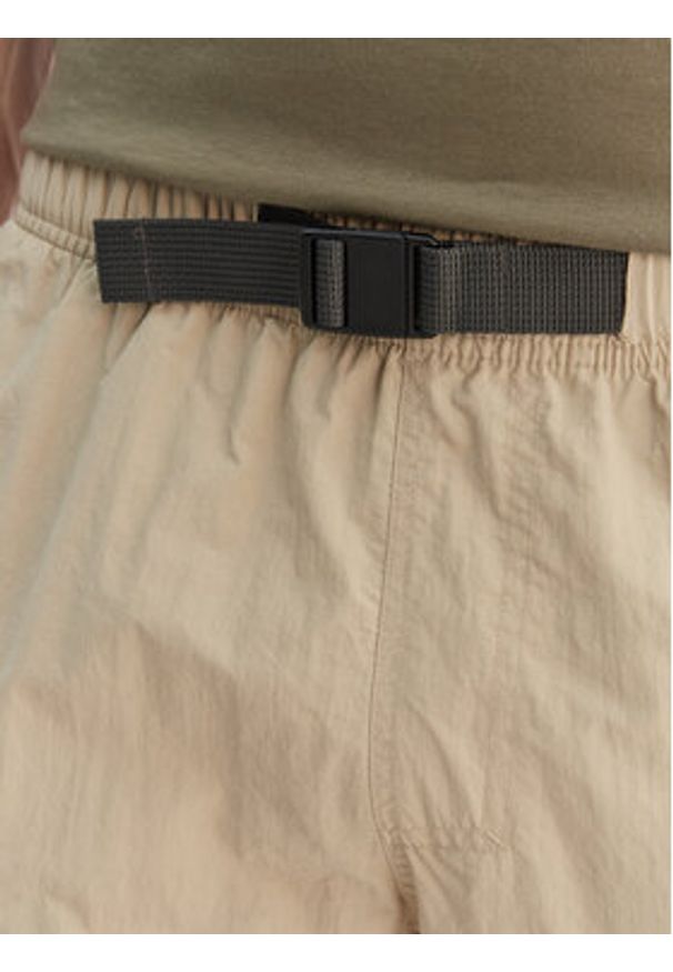 columbia - Columbia Szorty sportowe Mountaindale™ 2121471 Beżowy Regular Fit. Kolor: beżowy. Materiał: syntetyk