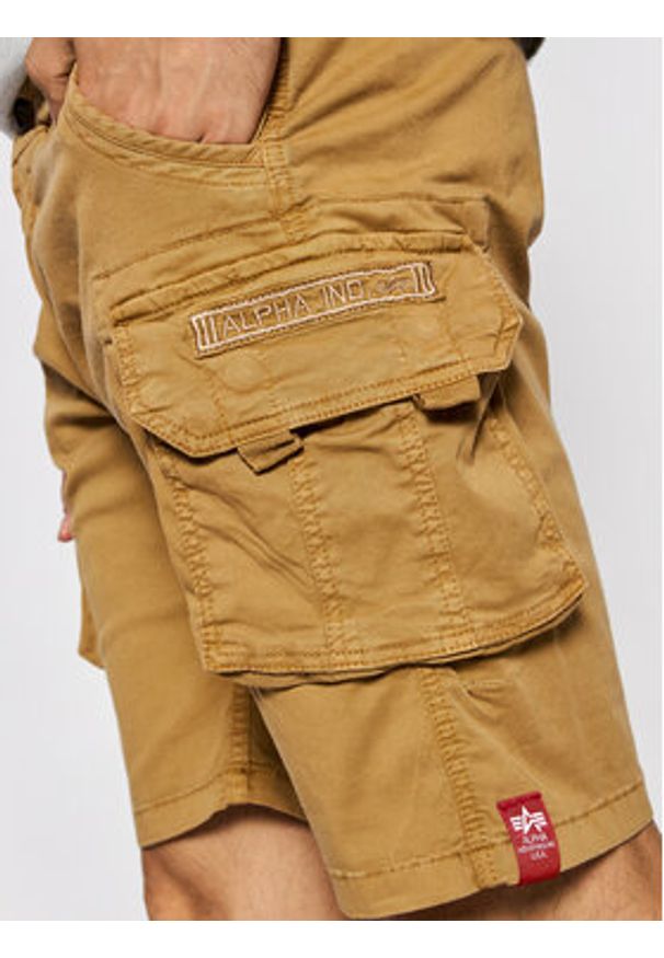 Alpha Industries Szorty materiałowe Crew 176203 Brązowy Slim Fit. Kolor: brązowy. Materiał: bawełna, materiał