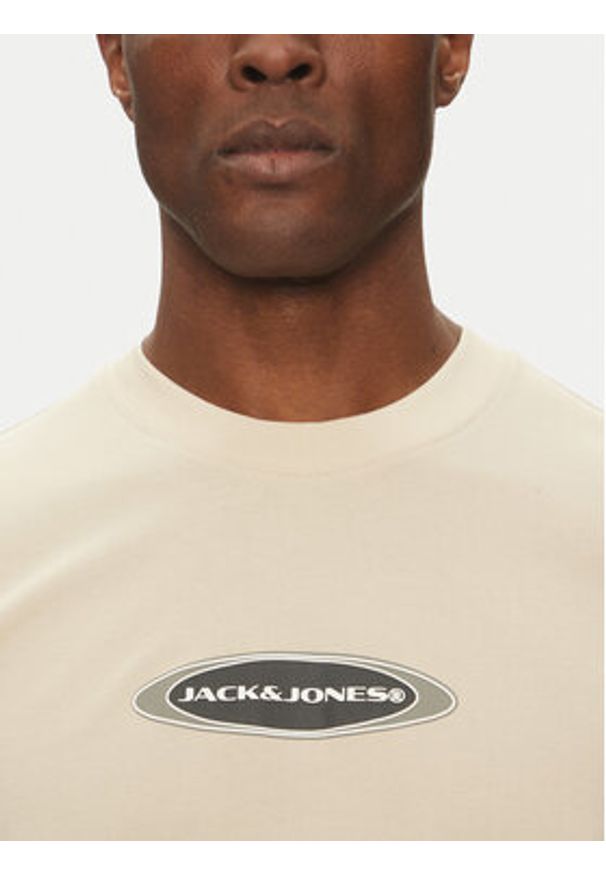 Jack & Jones - Jack&Jones T-Shirt Pacer 12273880 Beżowy Relaxed Fit. Kolor: beżowy. Materiał: bawełna