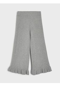 Sinsay - Spodnie dresowe wide leg z ozdobnymi falbankami - szary. Kolor: szary. Materiał: dresówka #1