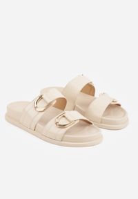 Renee - Beżowe Klapki z Metalicznymi Klamrami Eudare. Kolor: beżowy. Sezon: lato. Styl: elegancki #6