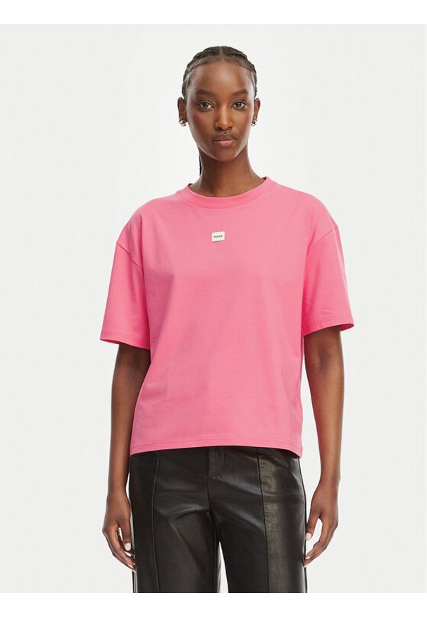 Hugo - HUGO T-Shirt Signature 50556807 Różowy Regular Fit. Kolor: różowy. Materiał: bawełna