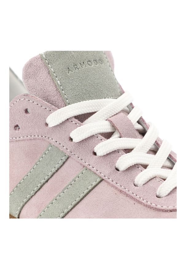 Różowe Sneakersy Armodo Modne Obuwie Damskie. Okazja: na co dzień. Zapięcie: pasek. Kolor: różowy. Materiał: guma, zamsz. Wzór: paski. Styl: sportowy, casual