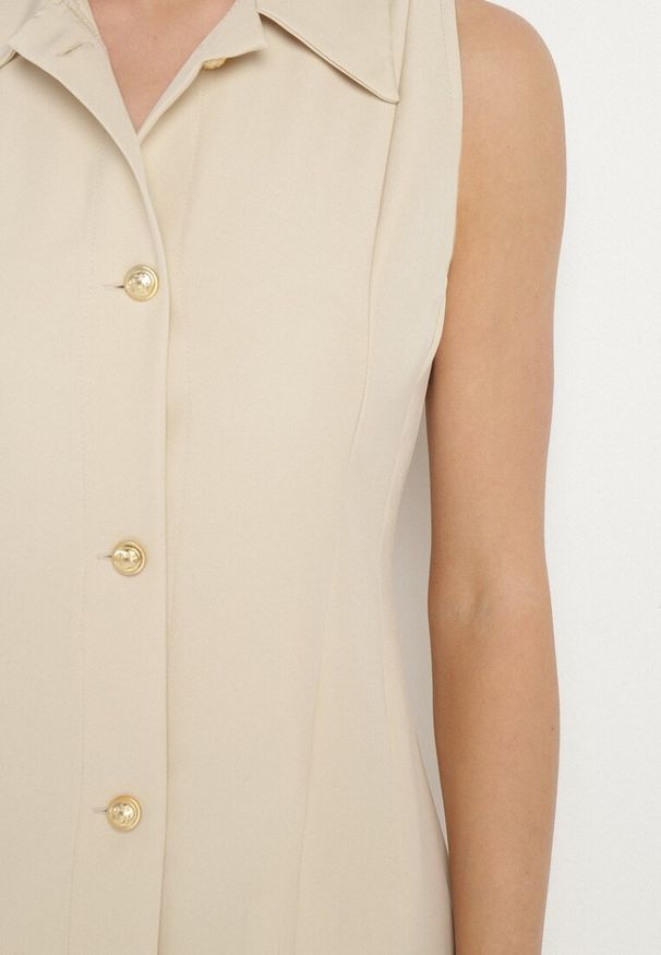 Born2be - Beżowa Koszulowa Sukienka z Ozdobnymi Guzikami Redellee. Okazja: na co dzień, na spacer. Typ kołnierza: kołnierzyk klasyczny. Kolor: beżowy. Typ sukienki: koszulowe. Styl: klasyczny, casual