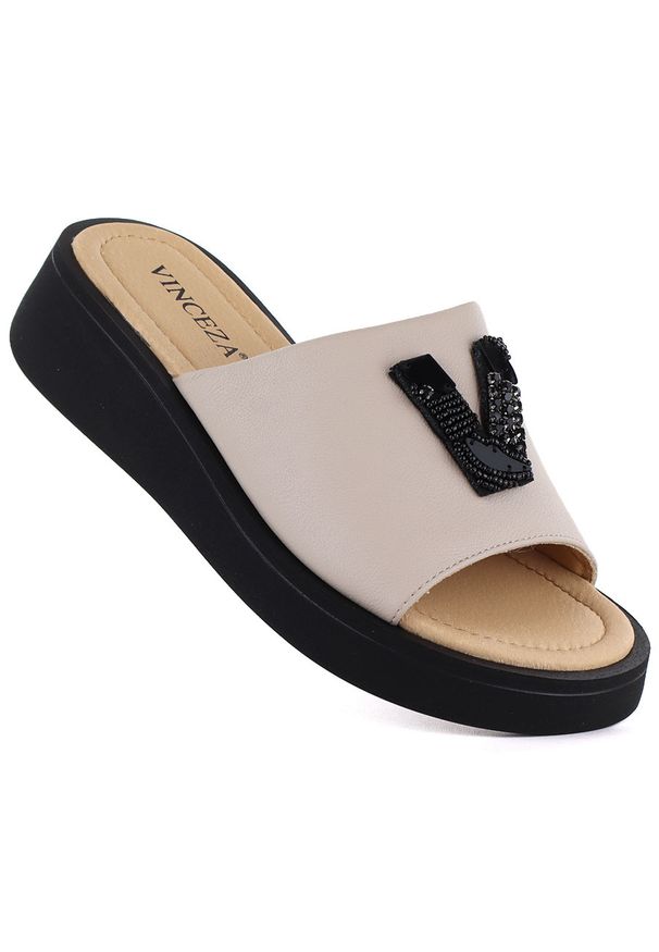 Skórzane klapki damskie na koturnie beżowe Vinceza 66950. Kolor: beżowy. Materiał: skóra. Sezon: lato. Obcas: na koturnie