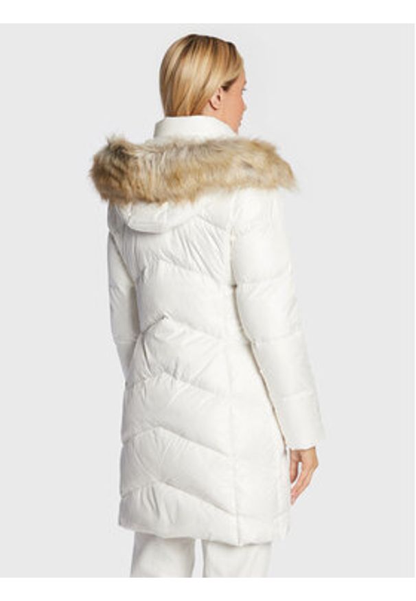 Calvin Klein Kurtka puchowa K20K204953 Biały Regular Fit. Kolor: biały. Materiał: syntetyk. Sezon: zima