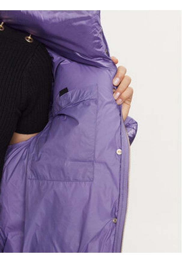 Patrizia Pepe Kurtka puchowa 2O0050/A9M0-M477 Fioletowy Regular Fit. Kolor: fioletowy. Materiał: syntetyk, puch