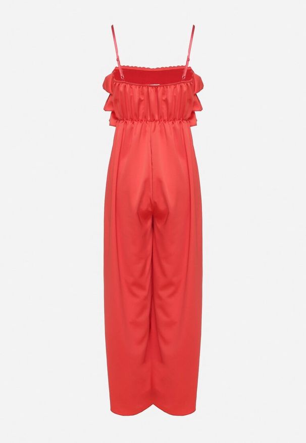 Born2be - Czerwony Kombinezon Koktajlowy na Regulowanych Ramiączkach z Falbankami i Gumką w Pasie Tesvia. Okazja: na co dzień. Kolor: czerwony. Długość rękawa: na ramiączkach. Styl: wizytowy