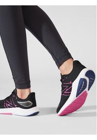 New Balance Buty do biegania FuelCell Propel v3 WFCPRCD3 Czarny. Kolor: czarny. Materiał: materiał