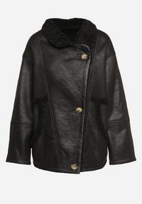 Born2be - Czarna Kurtka Biker Oversize Zapinana na Guziki Ocieplana Futerkiem Nikiena. Kolor: czarny. Materiał: futro. Długość rękawa: długi rękaw. Długość: długie. Styl: elegancki
