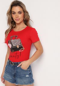 Born2be - Czerwony Bawełniany T-shirt z Błyszczącym Nadrukiem Karonea. Okazja: na co dzień. Kolor: czerwony. Materiał: bawełna. Wzór: nadruk. Styl: casual, wizytowy, rockowy #1