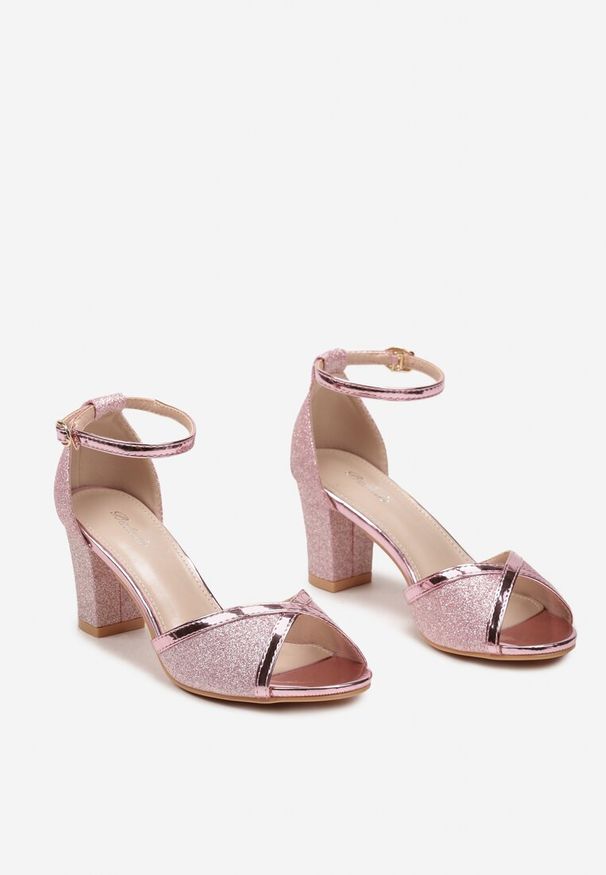 Born2be - Różowe Sandały na Słupku z Brokatem i Metalicznymi Tasiemkami Valiepa. Okazja: na spotkanie biznesowe. Zapięcie: sprzączka. Kolor: różowy. Sezon: lato. Obcas: na słupku. Styl: biznesowy, elegancki. Wysokość obcasa: średni
