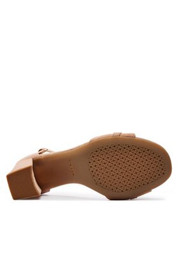 Geox Sandały D New Eraklia 80 D45RPE 00021 C8156 Beżowy. Kolor: beżowy. Materiał: zamsz, skóra