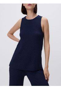 Reserved - Strukturalny top - granatowy. Kolor: niebieski. Materiał: dzianina #1