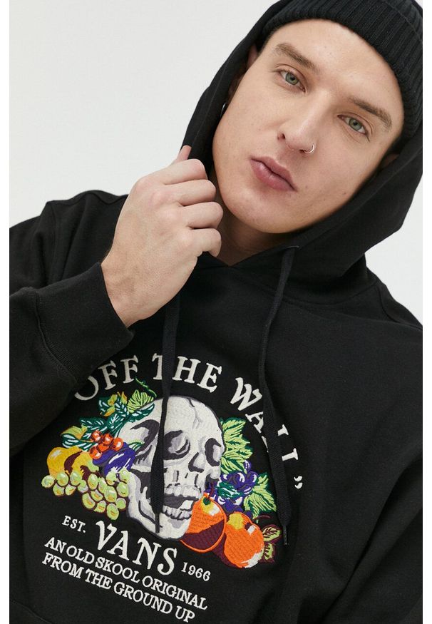 Vans bluza bawełniana męska kolor czarny z kapturem z aplikacją VN0006EFBLK1-black. Typ kołnierza: kaptur. Kolor: czarny. Materiał: bawełna. Wzór: aplikacja