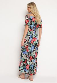 Born2be - Czarno-Zielona Sukienka z Wiskozy w Kwiaty Rozkloszowana Wiązana w Talii Quilbia. Okazja: na spacer, na plażę. Typ kołnierza: dekolt hiszpanka. Kolor: czarny. Materiał: wiskoza. Długość rękawa: krótki rękaw. Wzór: kwiaty. Sezon: lato #4