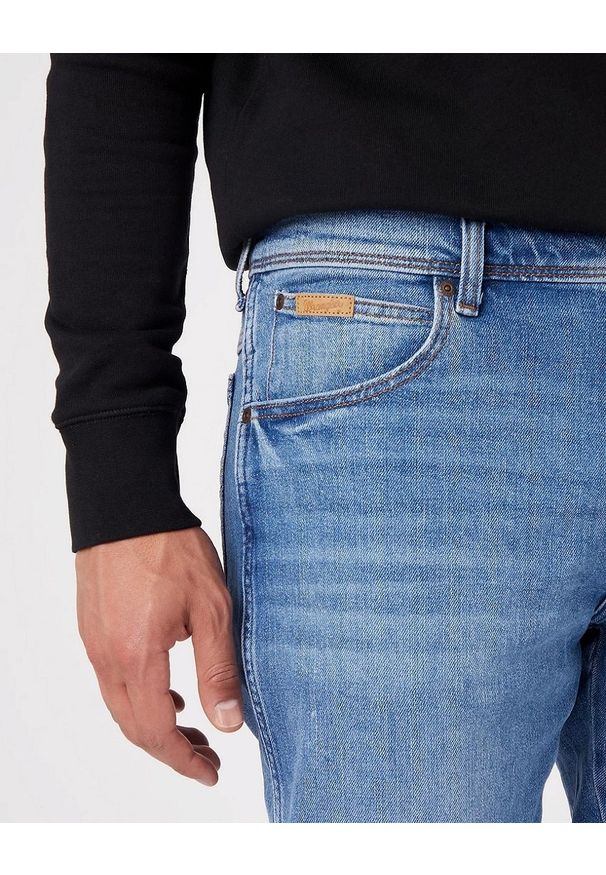 Wrangler - WRANGLER TEXAS TAPER MĘSKIE SPODNIE JEANSOWE NEW FAVORITE W12TJX21Y 112322668
