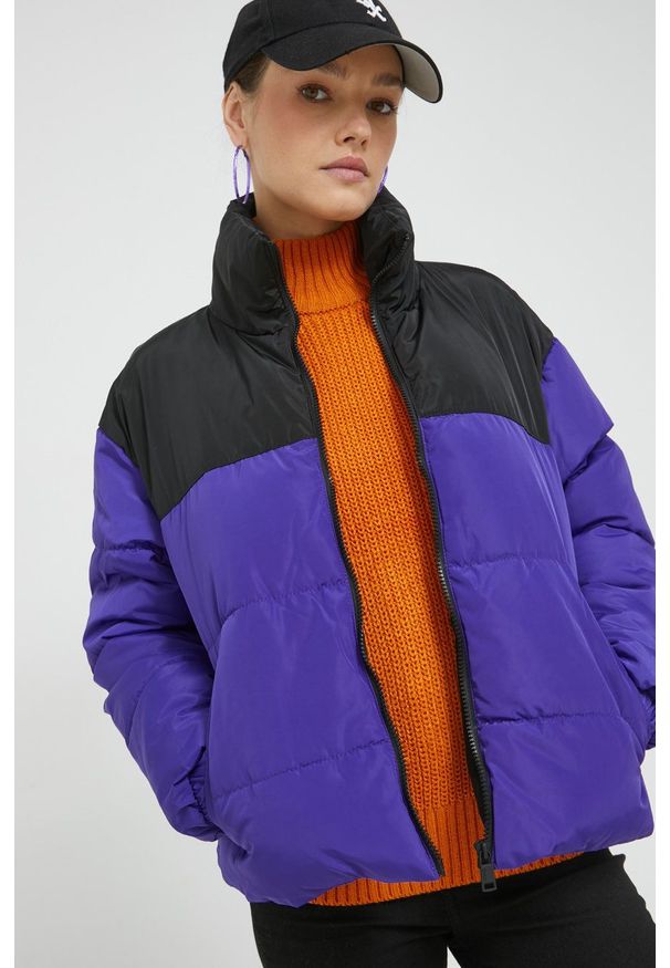 only - Only kurtka damska kolor czarny zimowa oversize. Kolor: czarny. Materiał: syntetyk, poliester. Sezon: zima