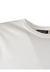 Diesel T-Shirt "T-Diegos" | A00356-RAAXJ-100 | Mężczyzna | Biały. Okazja: na co dzień. Kolor: biały. Materiał: bawełna. Wzór: aplikacja. Styl: casual, klasyczny