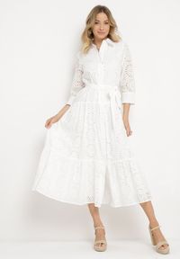 Born2be - Biała Bawełniana Sukienka Ażurowa o Koszulowym Kroju Elowetia. Okazja: na imprezę. Kolor: biały. Materiał: bawełna. Długość rękawa: długi rękaw. Wzór: ażurowy. Typ sukienki: koszulowe. Styl: boho, elegancki #5
