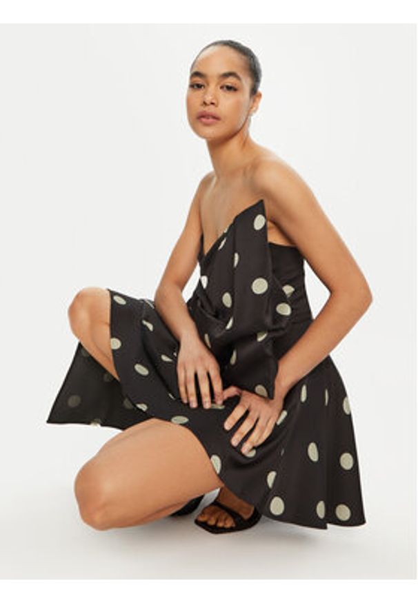 BARDOT - Bardot Sukienka koktajlowa 59557DB1 Czarny Regular Fit. Kolor: czarny. Materiał: syntetyk. Styl: wizytowy