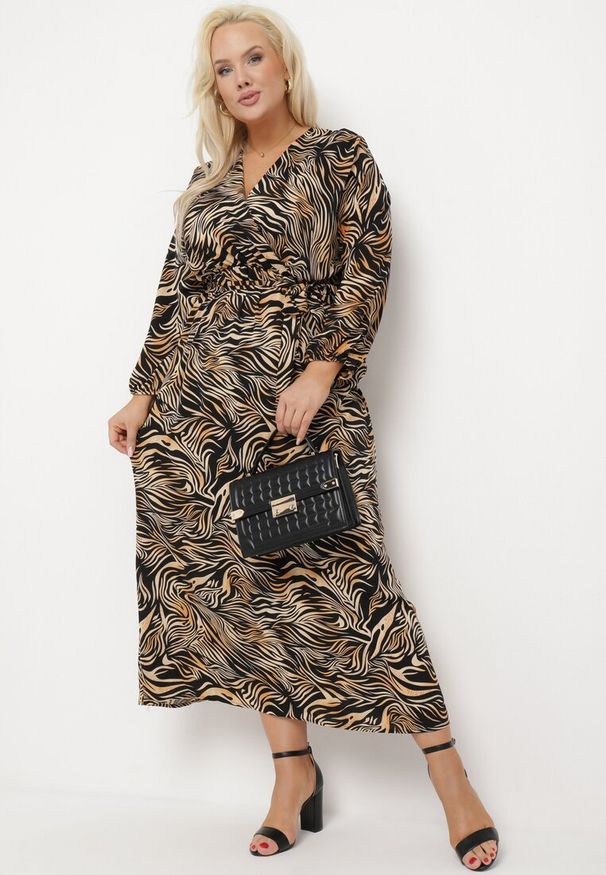 Born2be - Czarno-Brązowa Sukienka Maxi w Abstrakcyjny Print Wiązana w Pasie Elennora. Kolor: czarny. Wzór: nadruk. Sezon: lato. Długość: maxi