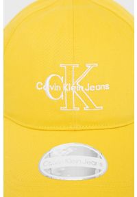 Calvin Klein Jeans czapka bawełniana kolor żółty z aplikacją. Kolor: żółty. Materiał: bawełna. Wzór: aplikacja
