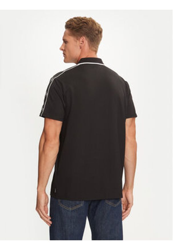 Guess Polo M4YP40 KARS0 Czarny Regular Fit. Typ kołnierza: polo. Kolor: czarny. Materiał: syntetyk