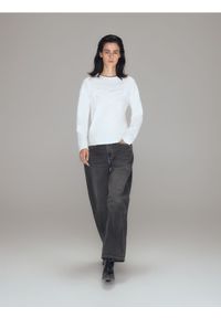 Reserved - Bawełniany longsleeve z koronką - biały. Kolor: biały. Materiał: koronka, bawełna. Długość rękawa: długi rękaw. Wzór: koronka