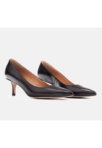 Marco Shoes Eleganckie szpilki na niższym obcasie czarne. Kolor: czarny. Obcas: na obcasie. Styl: elegancki. Wysokość obcasa: niski #5