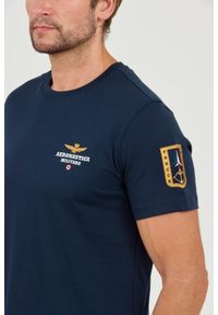 Aeronautica Militare - AERONAUTICA MILLITARE Granatowy t-shirt Tricolor and badge. Kolor: niebieski #5