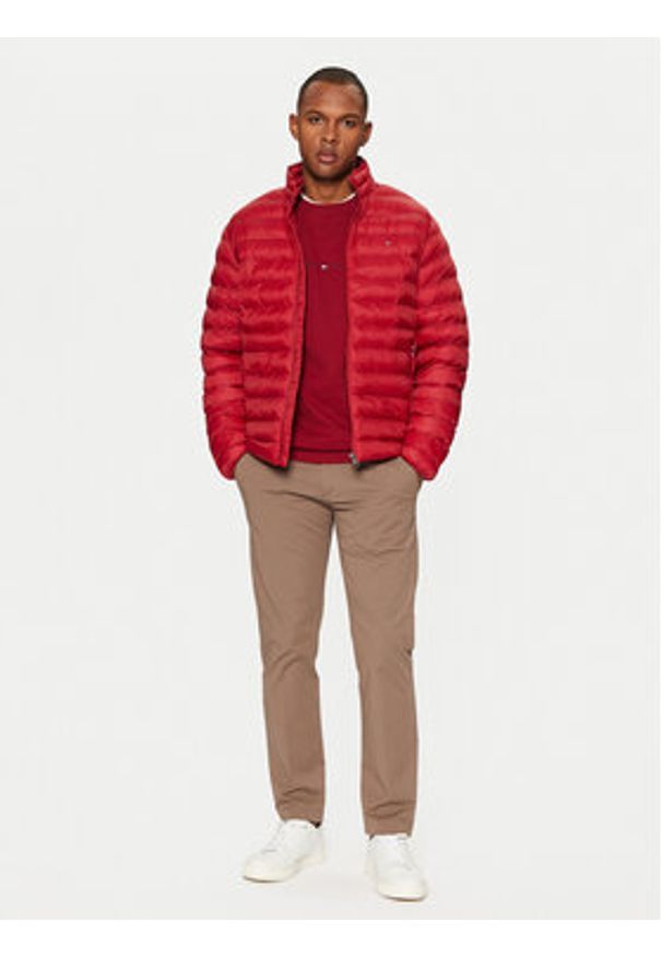 TOMMY HILFIGER - Tommy Hilfiger Kurtka przejściowa MW0MW37634 Czerwony Regular Fit. Kolor: czerwony. Materiał: syntetyk