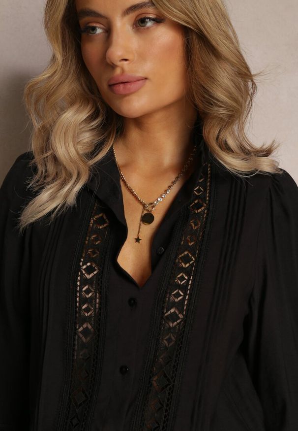 Renee - Czarna Koszula ze Stójką i Koronką Phaeninca. Okazja: na co dzień. Typ kołnierza: kołnierzyk stójkowy. Kolor: czarny. Materiał: koronka. Wzór: koronka. Styl: casual, elegancki