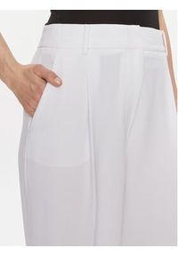 MICHAEL Michael Kors Spodnie materiałowe MS330H2ENX Biały Regular Fit. Kolor: biały. Materiał: syntetyk #5
