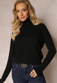 Renee - Czarny Sweter Golf o Dopasowanym Fasonie z Wiskozą Nalexa. Typ kołnierza: golf. Kolor: czarny. Materiał: wiskoza. Długość rękawa: długi rękaw. Długość: długie. Sezon: zima, jesień. Styl: klasyczny #3